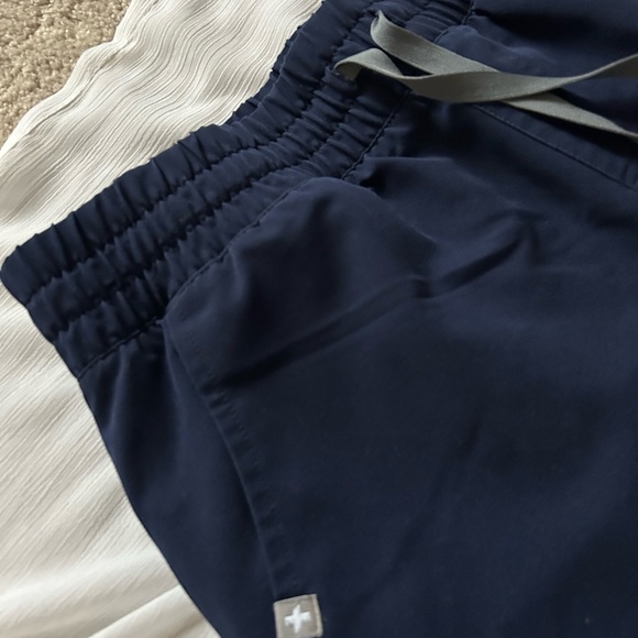 Figs OG Zamora Jogger Scrub Pants in Navy - Picture 2 of 3